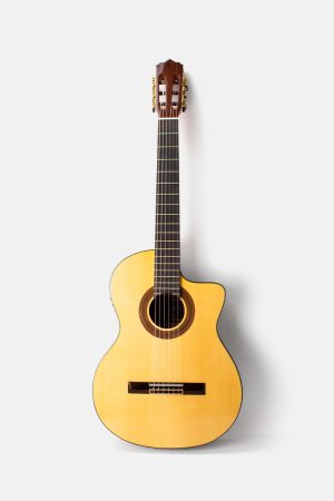 Guitarra flamenca amplificada f90 eq