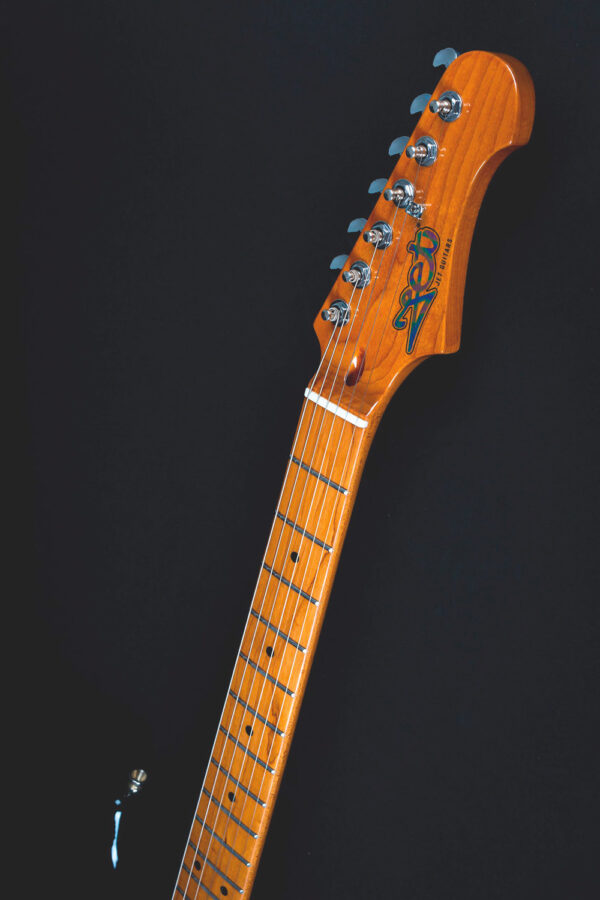 Js 300 HSS BK detail