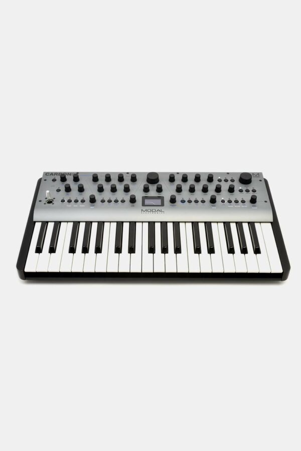 SINTETIZADOR CARBON8 (37 KEYS)